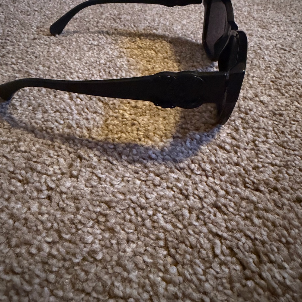 Chanel Black Sunglasses - Picture 5 of 7